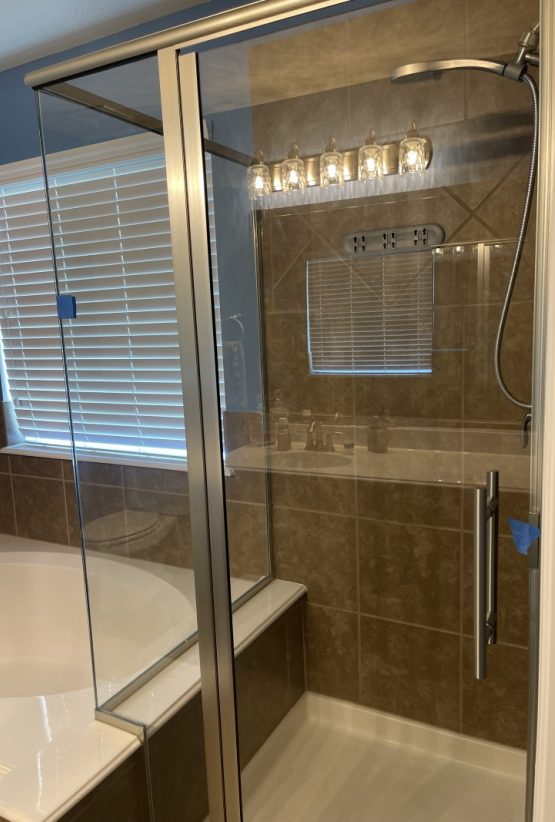 SemiFramlessChromeShowerpic2-800